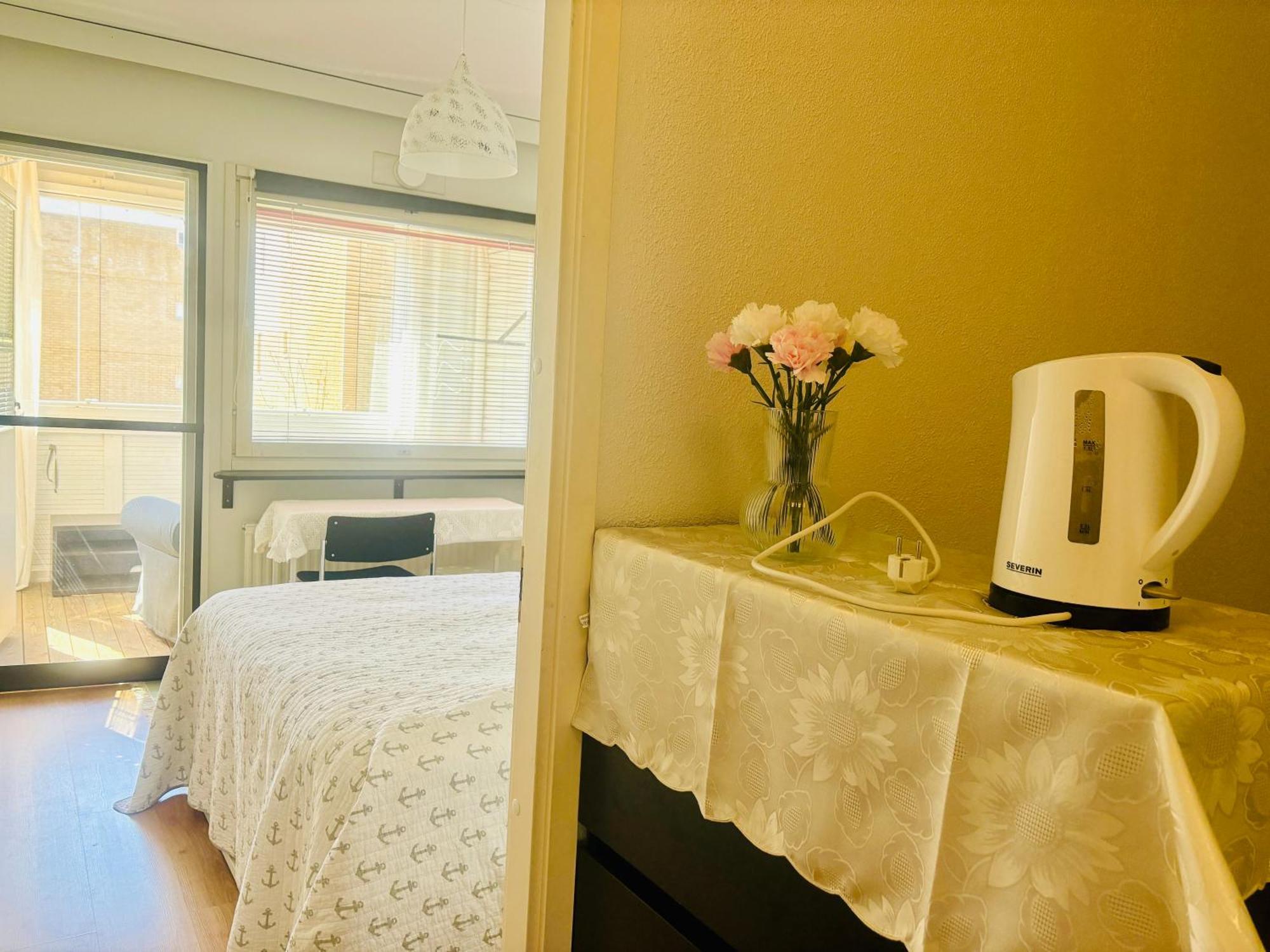 Private Rooms Near Metro, Free Parking,Direct Bus From Airport Helsinky Exteriér fotografie
